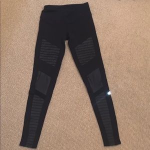 Alo low waist Moro leggings
